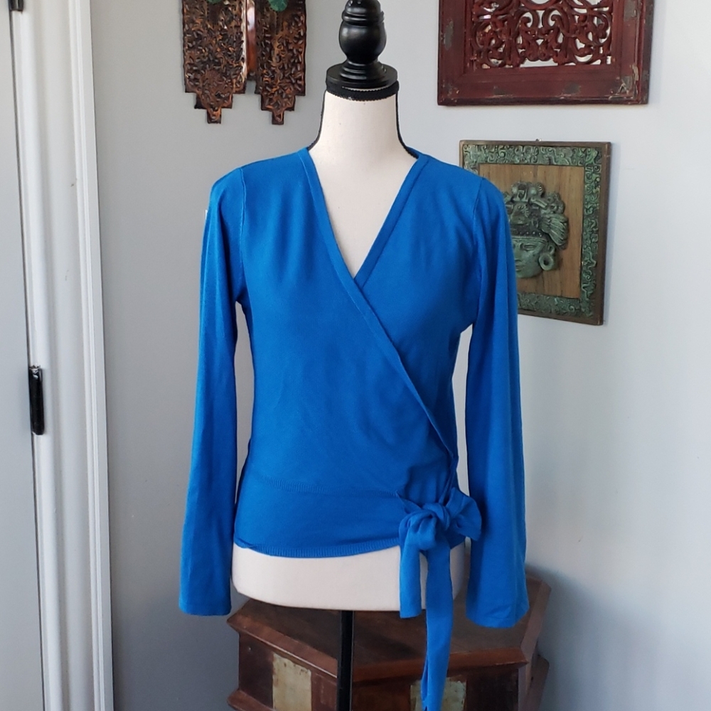 EUC NY&CO Faux Wrap Sweater